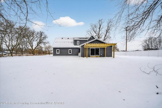 1532 N Eifert Road, Holt, MI 48842
