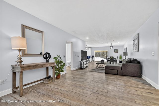 1532 N Eifert Road, Holt, MI 48842