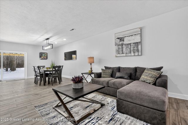 1532 N Eifert Road, Holt, MI 48842