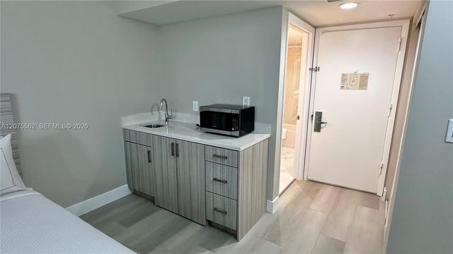17375 Collins Avenue 2003, Sunny Isles Beach, FL 33160