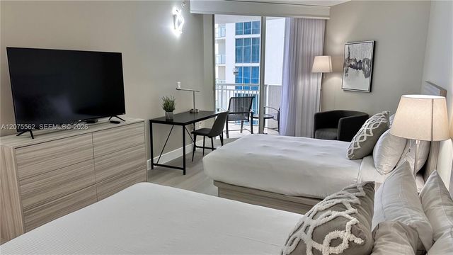 17375 Collins Avenue 2003, Sunny Isles Beach, FL 33160