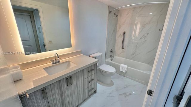 17375 Collins Avenue 2003, Sunny Isles Beach, FL 33160