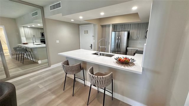 17375 Collins Avenue 2003, Sunny Isles Beach, FL 33160