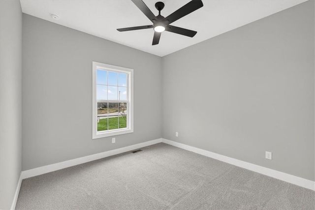 25050 W 94th Terrace, Lenexa, KS 66227