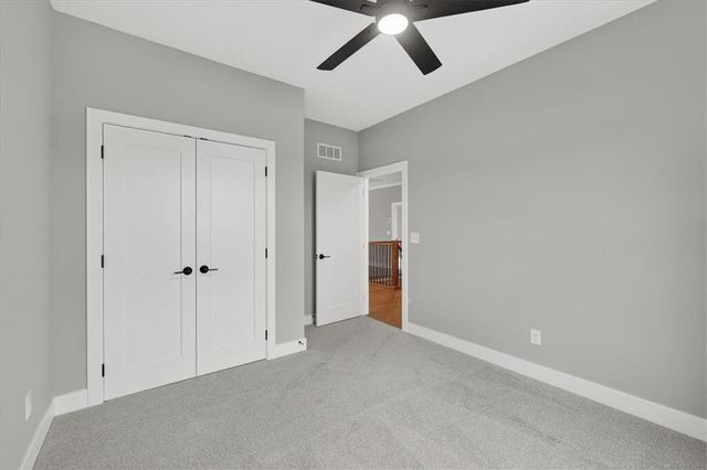 25050 W 94th Terrace, Lenexa, KS 66227