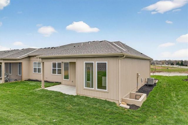 25050 W 94th Terrace, Lenexa, KS 66227