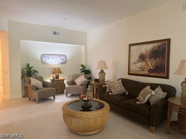 3730 Montreux LN 104, Naples, FL 34114