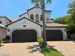 3730 Montreux LN 104, Naples, FL 34114
