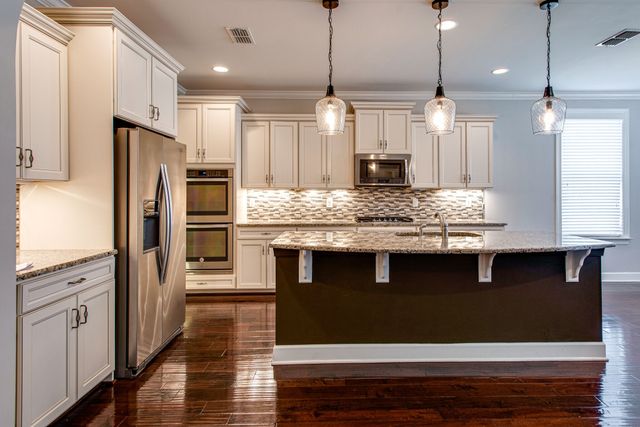 9810 Glenmore Ln, Brentwood, TN 37027