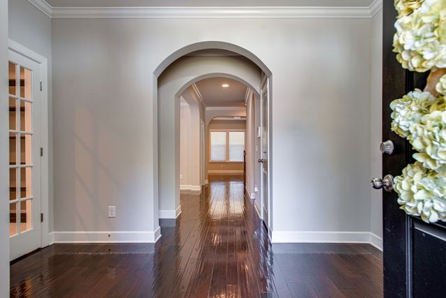 9810 Glenmore Ln, Brentwood, TN 37027