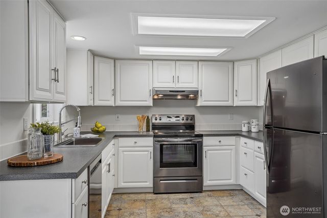 1213 N Frace Street, Tacoma, WA 98406