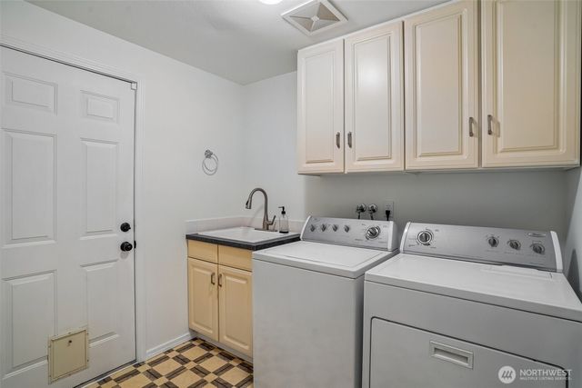 1213 N Frace Street, Tacoma, WA 98406