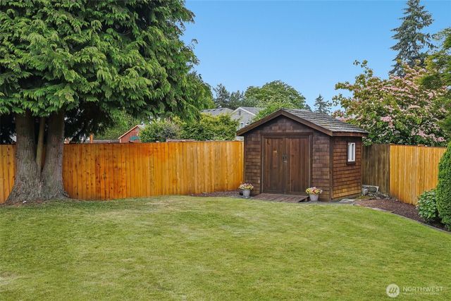 1213 N Frace Street, Tacoma, WA 98406