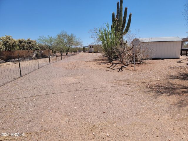 25712 W Steinbeck Drive, Morristown, AZ 85342