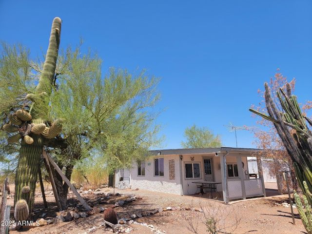 25712 W Steinbeck Drive, Morristown, AZ 85342