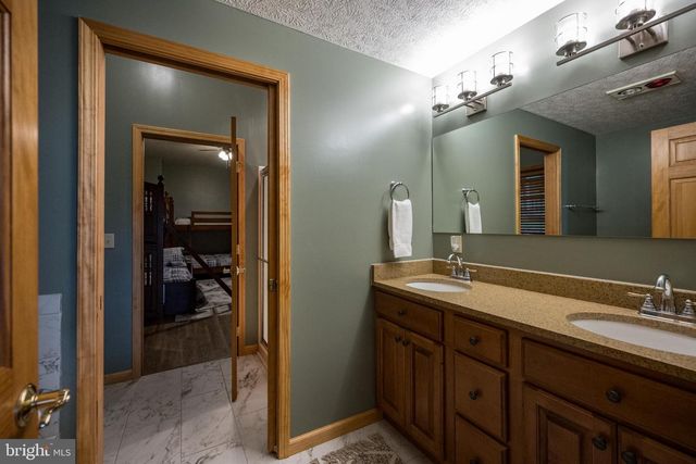 165 PARKSIDE NORTH CT, Mc Henry, MD 21541