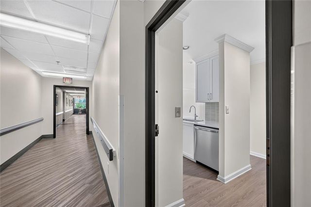 300 Johnson Ferry Road NE B-603, Sandy Springs, GA 30328