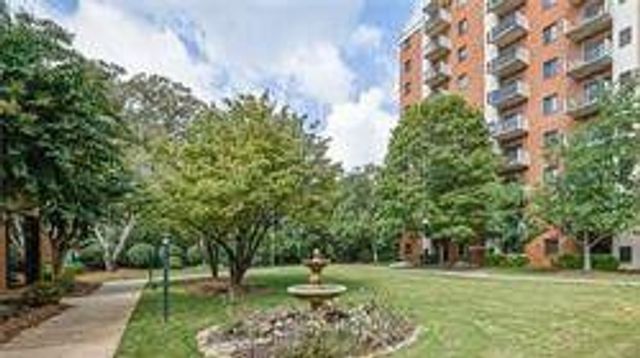 300 Johnson Ferry Road NE B-603, Sandy Springs, GA 30328
