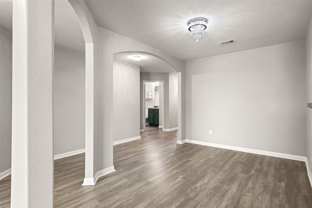 12201 Seacrest Lane, Texas City, TX 77568