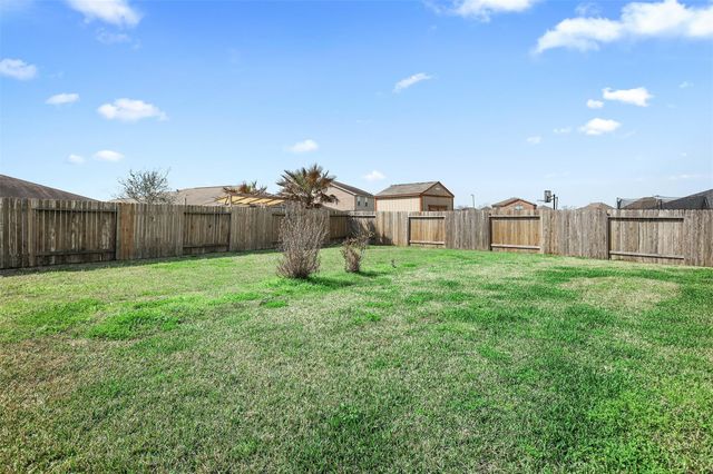 12201 Seacrest Lane, Texas City, TX 77568