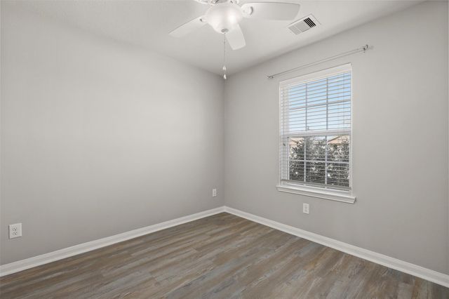 12201 Seacrest Lane, Texas City, TX 77568