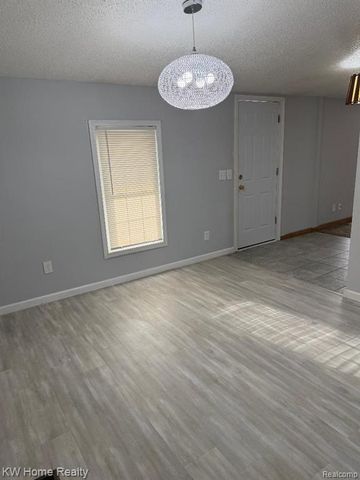 22160 Averhill Street, Farmington Hills, MI 48336