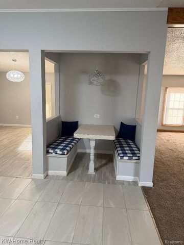 22160 Averhill Street, Farmington Hills, MI 48336