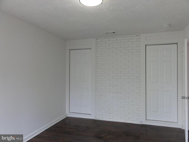 7029 WOODLEY LN, Falls Church, VA 22042
