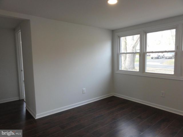 7029 WOODLEY LN, Falls Church, VA 22042