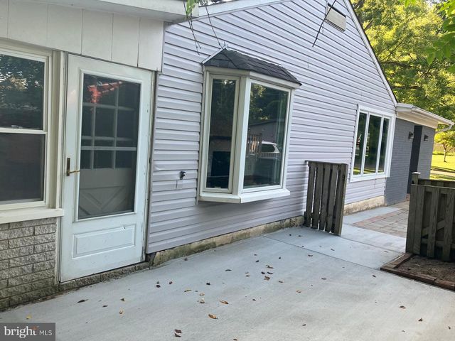 7029 WOODLEY LN, Falls Church, VA 22042