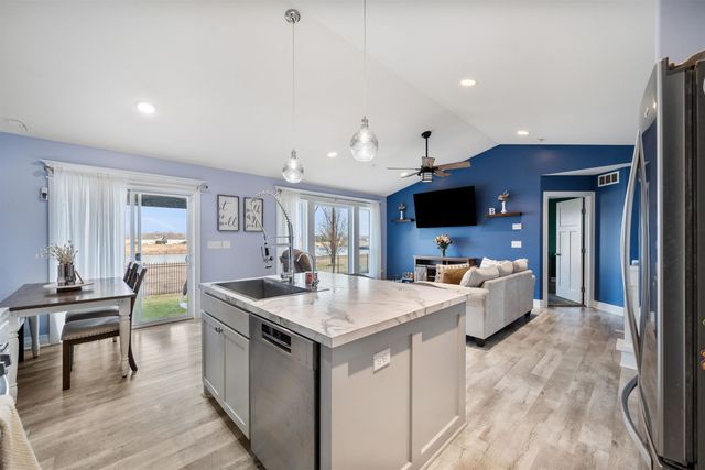 1902 E Highridge St, Park City, KS 67219