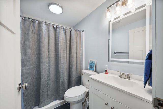 1902 E Highridge St, Park City, KS 67219