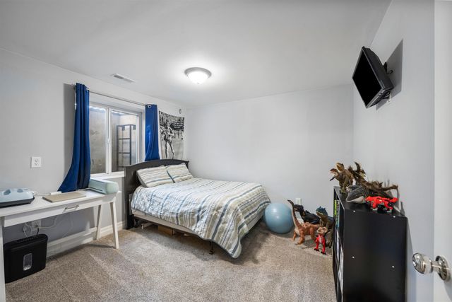 1902 E Highridge St, Park City, KS 67219