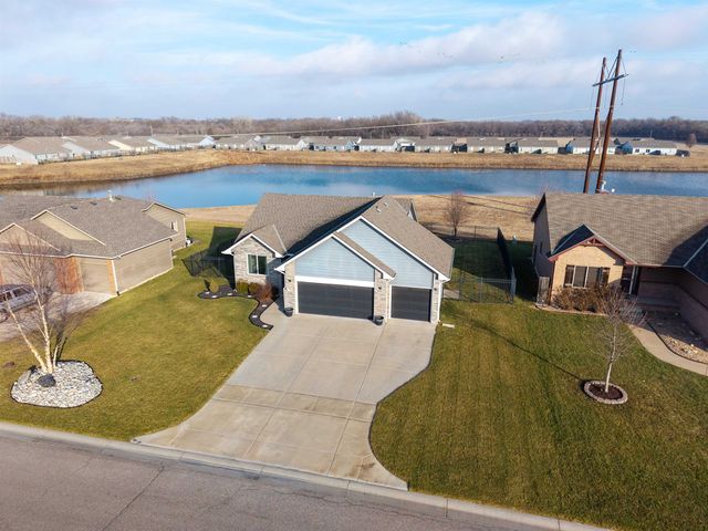 1902 E Highridge St, Park City, KS 67219