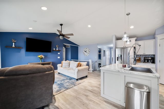 1902 E Highridge St, Park City, KS 67219