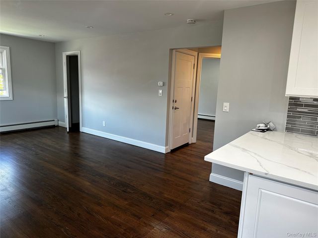 56 Marwood Road N 2nd Fl, Port Washington, NY 11050