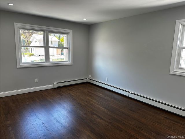 56 Marwood Road N 2nd Fl, Port Washington, NY 11050