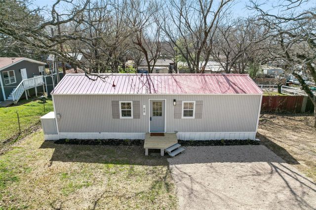 88 Live Oak Street, Alvarado, TX 76009