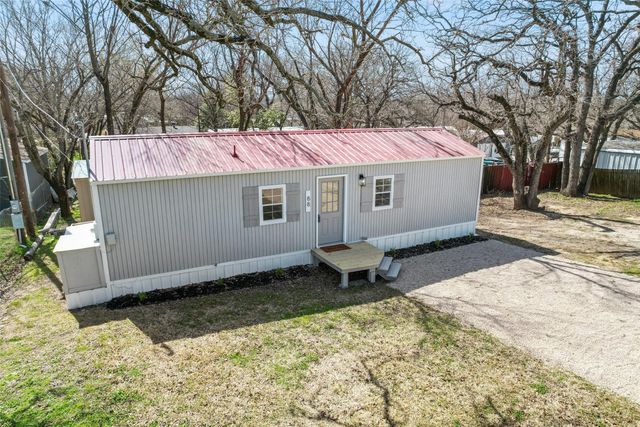 88 Live Oak Street, Alvarado, TX 76009