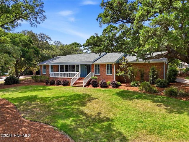 207 River Drive, Southport, NC 28461