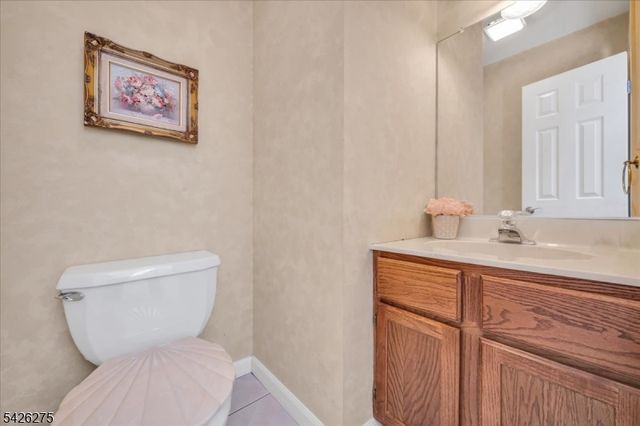 25 Solomon Dr, Bridgewater Twp., NJ 08807