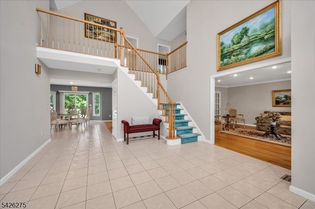 25 Solomon Dr, Bridgewater Twp., NJ 08807