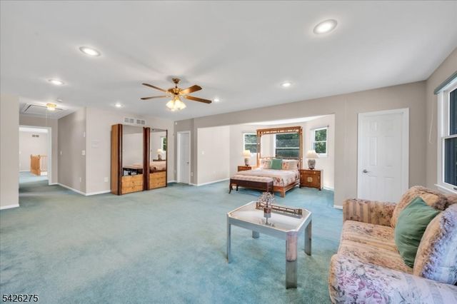 25 Solomon Dr, Bridgewater Twp., NJ 08807