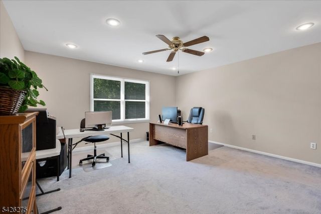 25 Solomon Dr, Bridgewater Twp., NJ 08807
