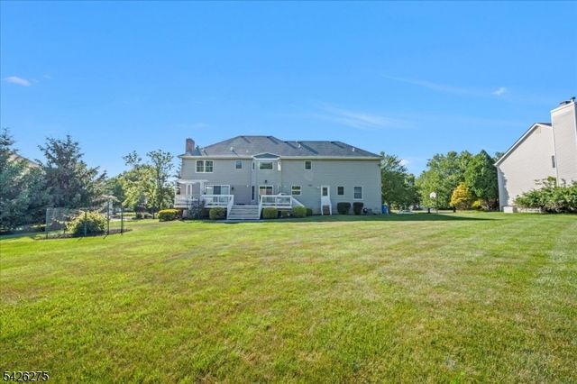 25 Solomon Dr, Bridgewater Twp., NJ 08807