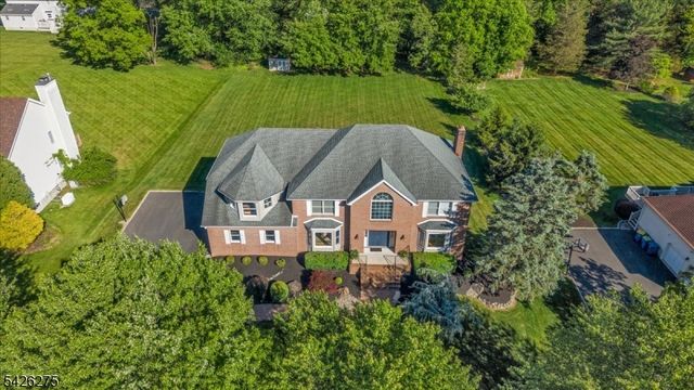25 Solomon Dr, Bridgewater Twp., NJ 08807