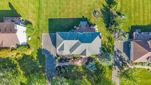25 Solomon Dr, Bridgewater Twp., NJ 08807