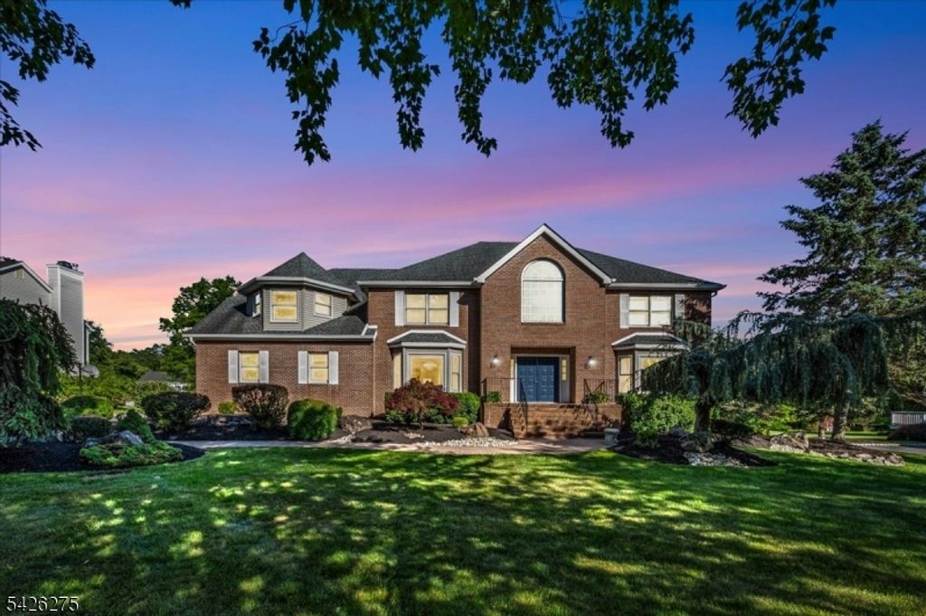 25 Solomon Dr, Bridgewater Twp., NJ 08807