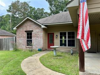 2415 MYLAND Drive, Pineville, LA 71360