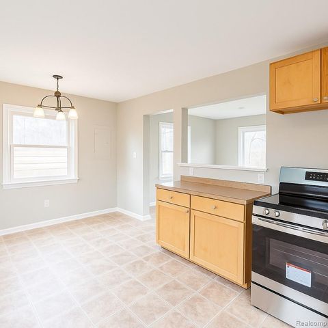 7276 Andersonville Road, Independence Charter Township, MI 48346